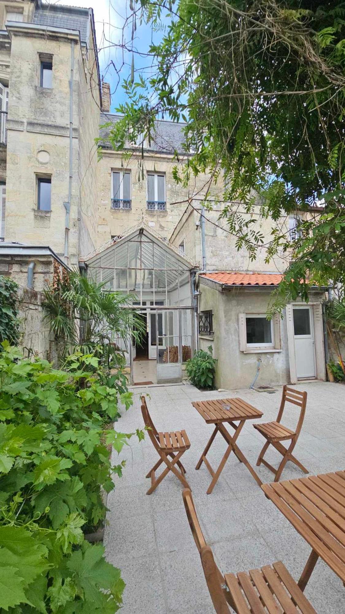 ボルドー Le Jardin Cafe Bed & Breakfast エクステリア 写真