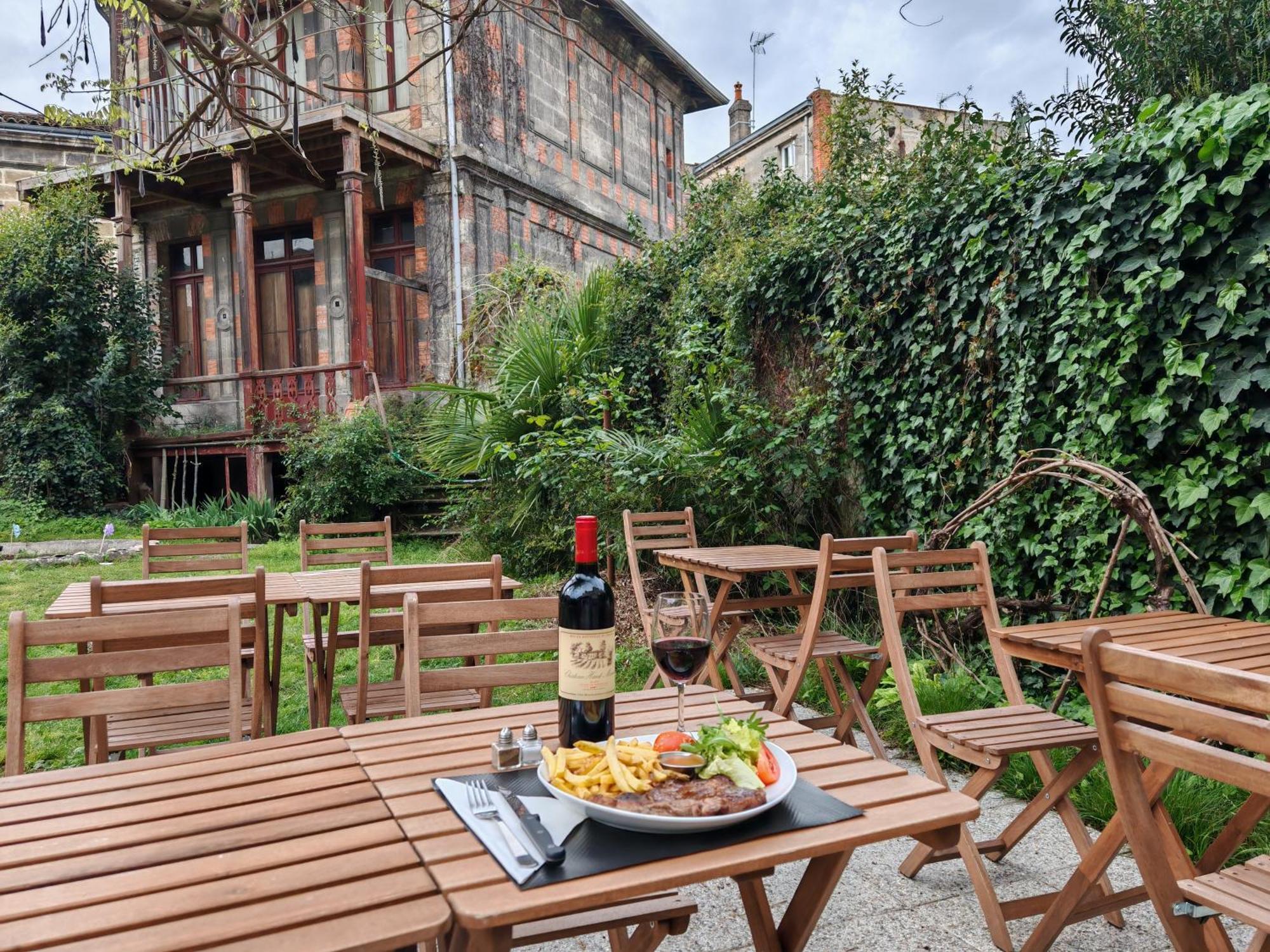 ボルドー Le Jardin Cafe Bed & Breakfast エクステリア 写真